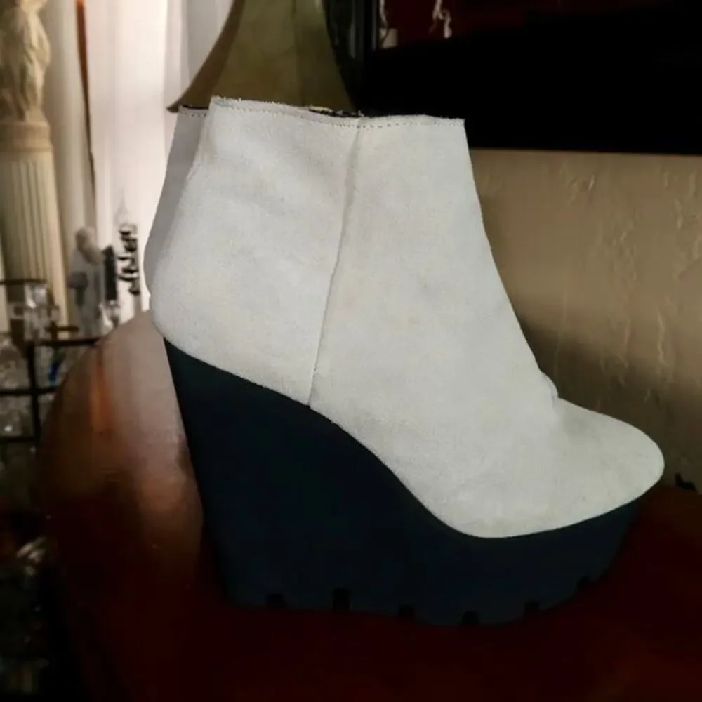 Cheap Monday‎ Monolit Suede Cream Rubber Platform Wedge Size 7 Y2K 2000s EMO